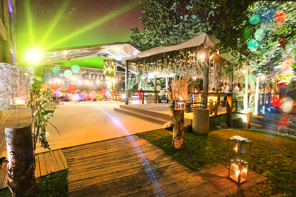 Plan a Successful Outdoor Wedding
