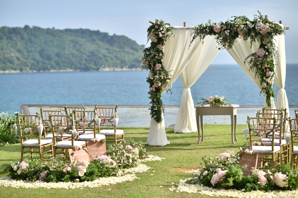 Plan a Successful Outdoor Wedding
