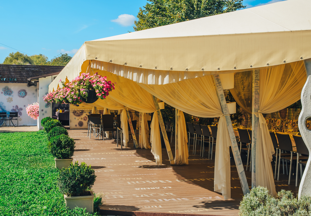 Plan a Successful Outdoor Wedding